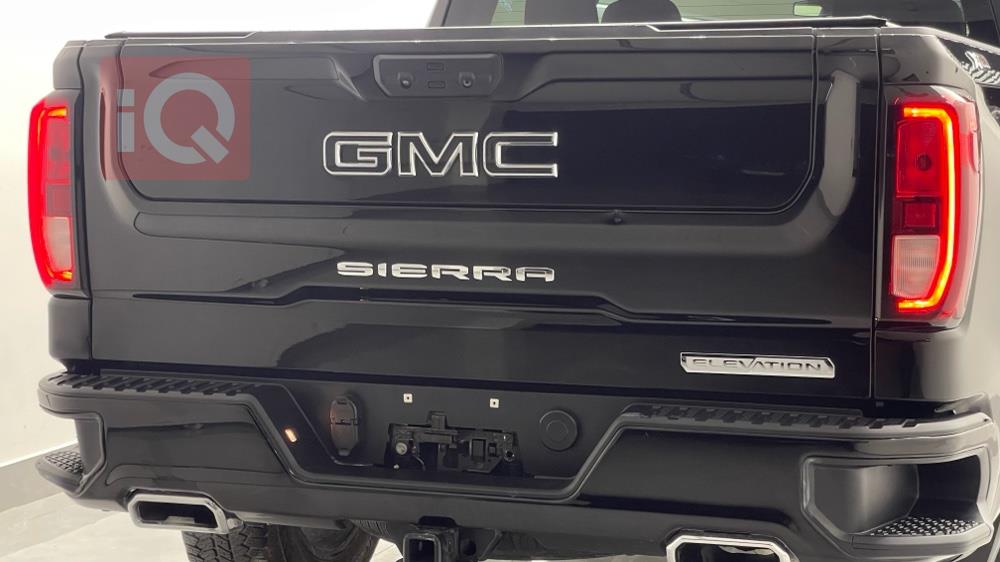 GMC Sierra